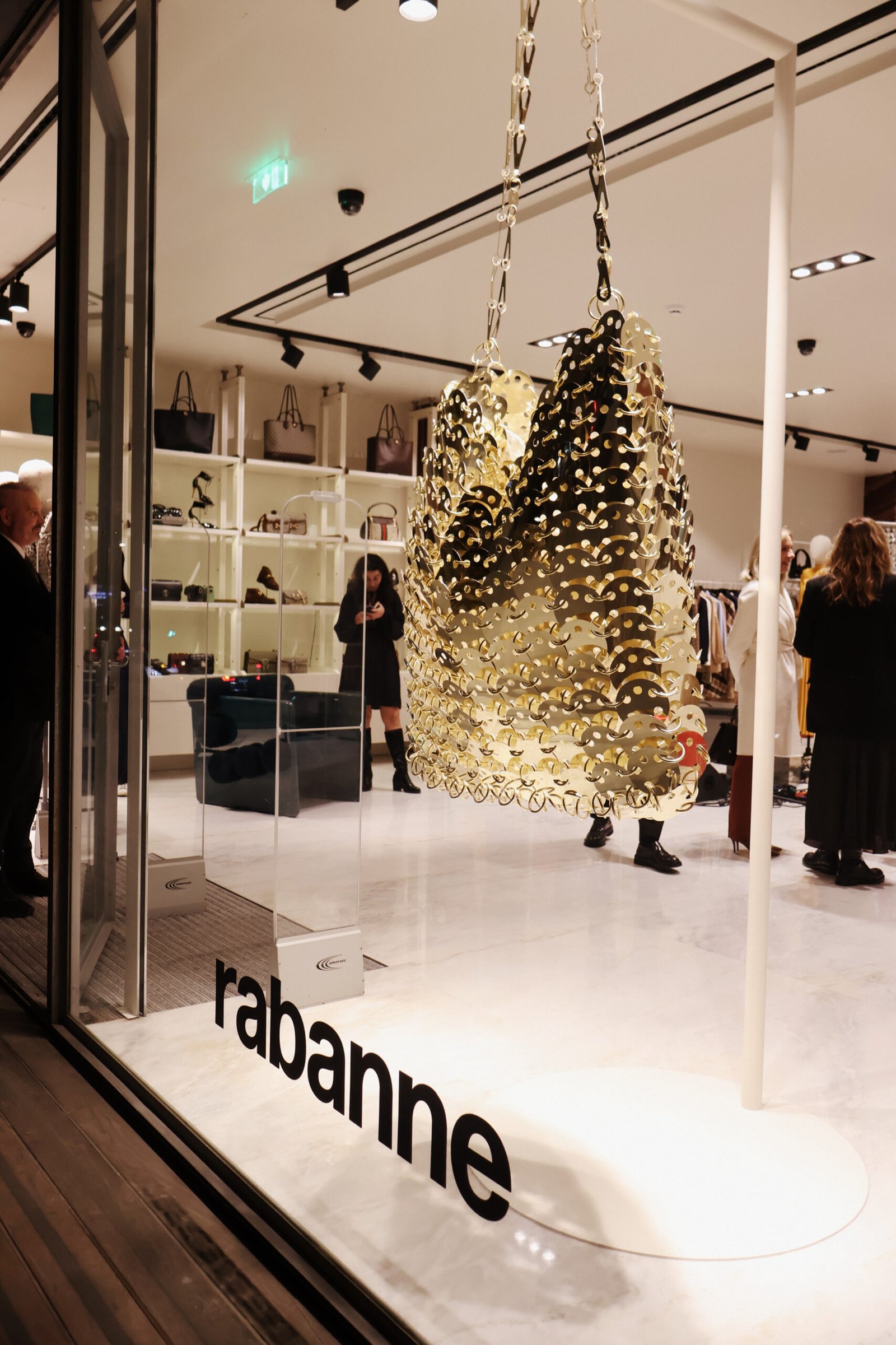 Fashion Clinic x Rabbane